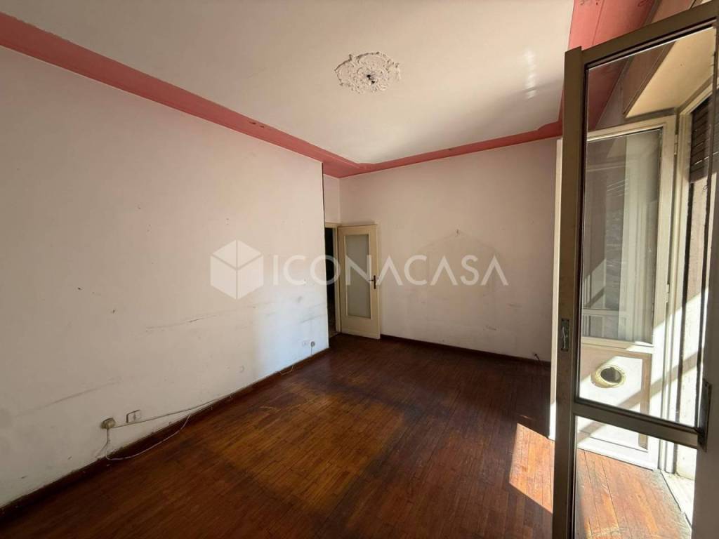 appartamento in vendita a Milano in zona Adriano