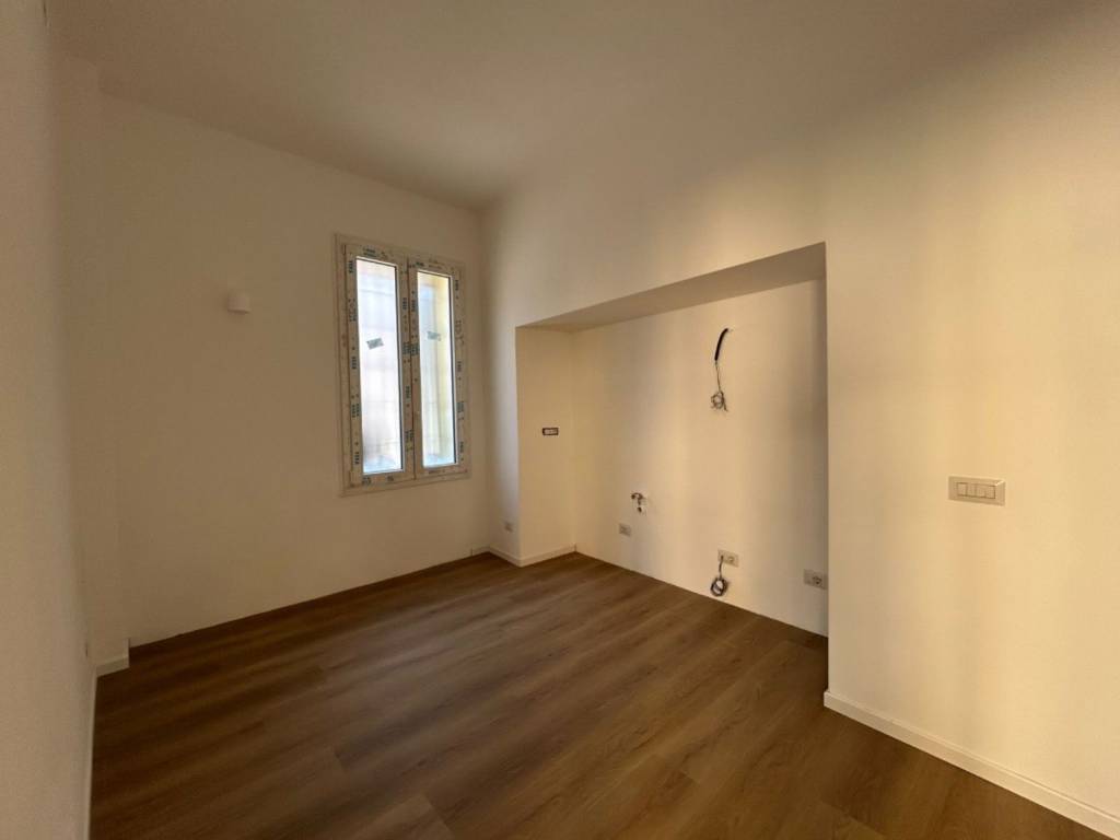 appartamento in vendita a Milano in zona Adriano