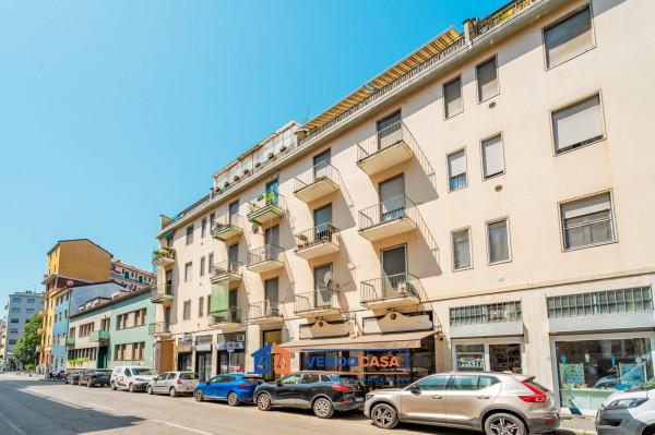appartamento in vendita a Milano in zona Restocco Maroni