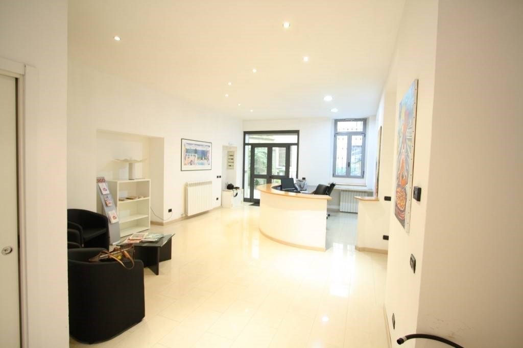 ufficio in vendita a Milano in zona Sempione