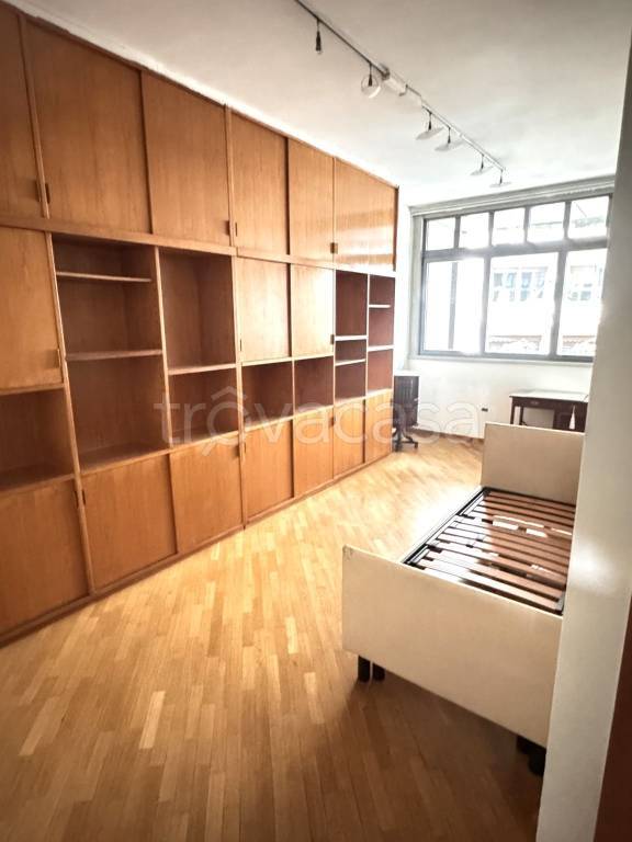 appartamento in vendita a Milano in zona Porta Nuova