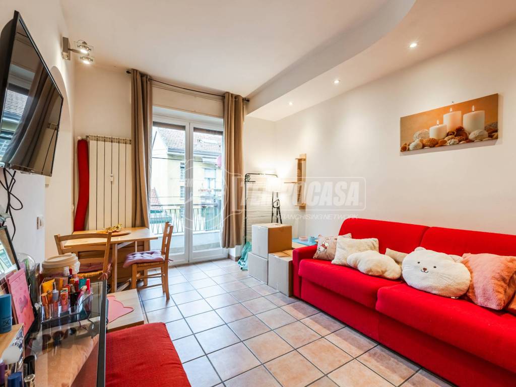 appartamento in vendita a Milano in zona Vigentino