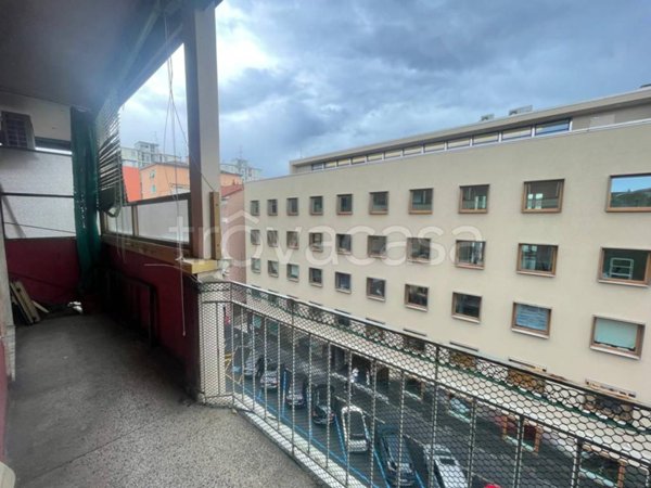 appartamento in vendita a Milano in zona Lorenteggio