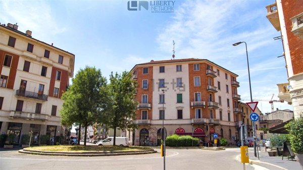 appartamento in vendita a Milano in zona San Cristoforo