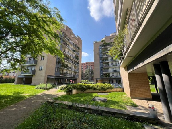 appartamento in vendita a Milano in zona Vigentino