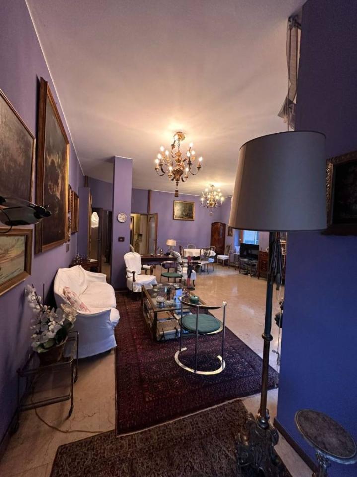 appartamento in vendita a Milano in zona Centro Direzionale