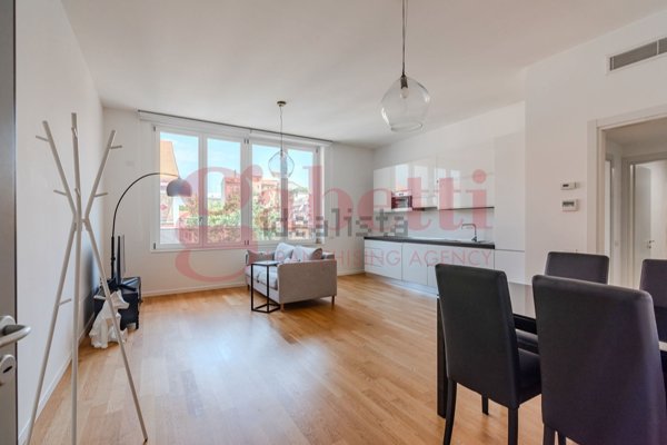 appartamento in vendita a Milano in zona Stadera