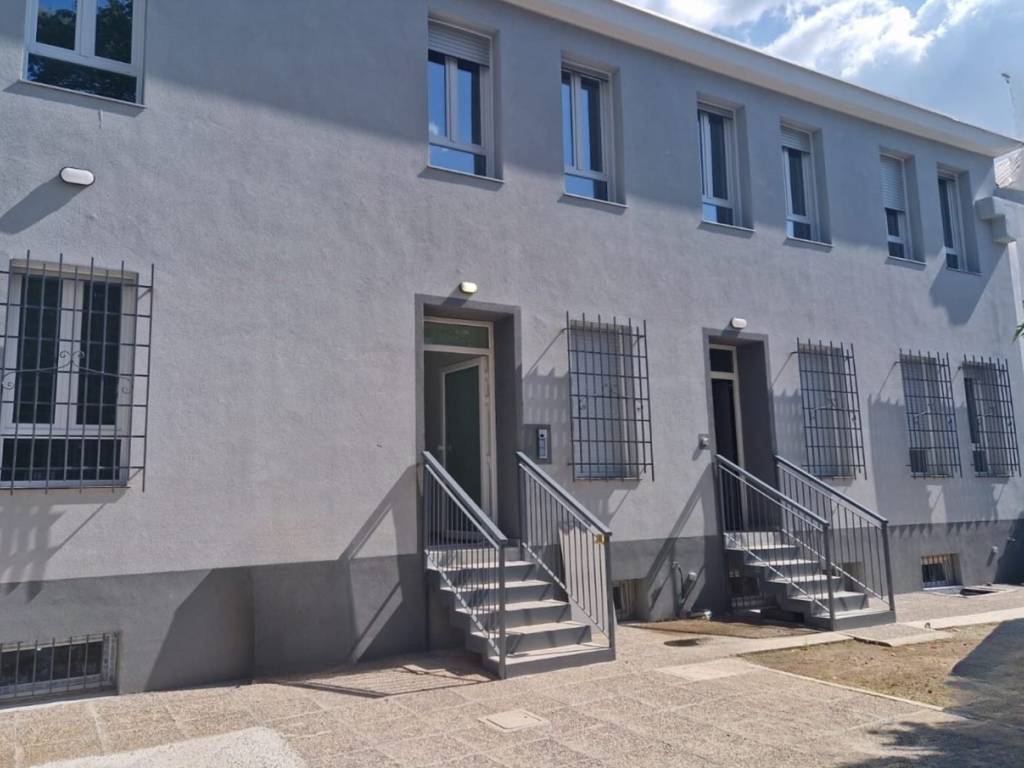 ufficio in vendita a Milano in zona Corvetto