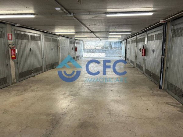 ufficio in vendita a Milano in zona Adriano