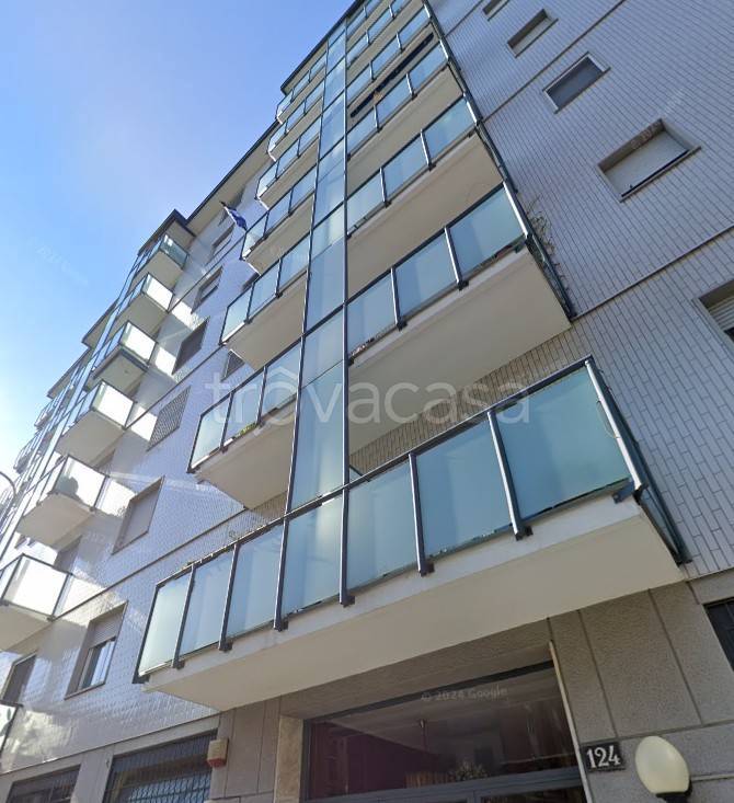 appartamento in vendita a Milano in zona Lorenteggio