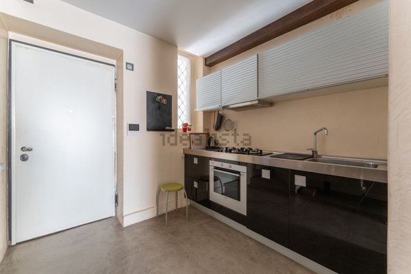 appartamento in vendita a Milano in zona Cinque Giornate