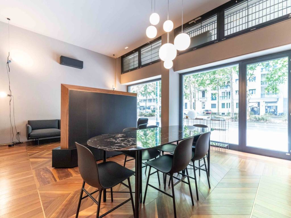 negozio in vendita a Milano in zona Città Studi