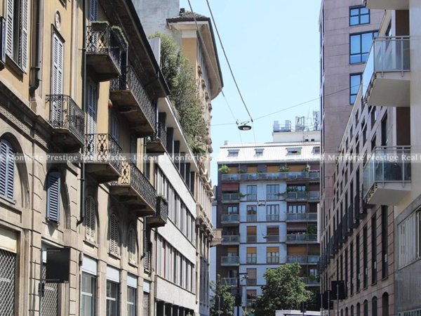 appartamento in vendita a Milano in zona Guastalla