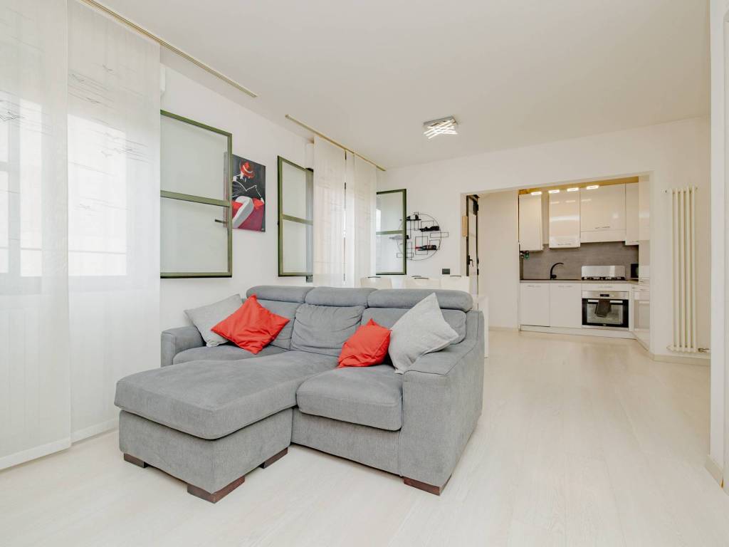 appartamento in vendita a Milano in zona Vigentino