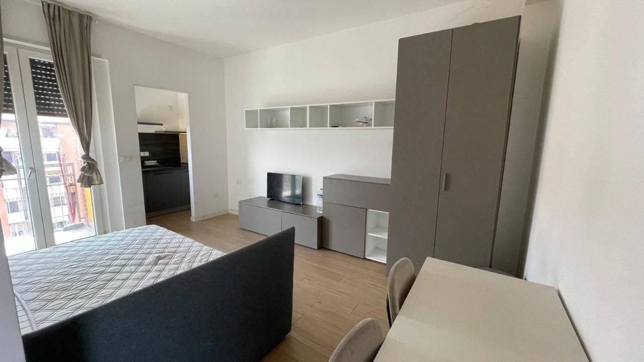 appartamento in vendita a Milano in zona Famagosta