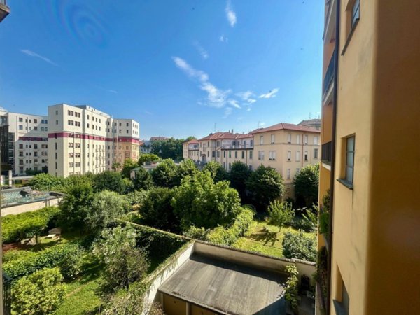 appartamento in vendita a Milano in zona Solari