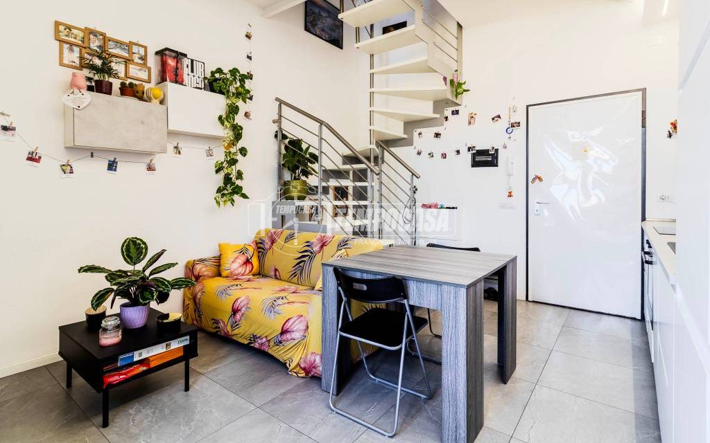 appartamento in vendita a Milano in zona Piazzale Lodi