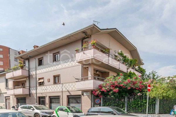 intera palazzina in vendita a Milano in zona Turro