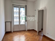 appartamento in vendita a Milano in zona Sant'Ambrogio