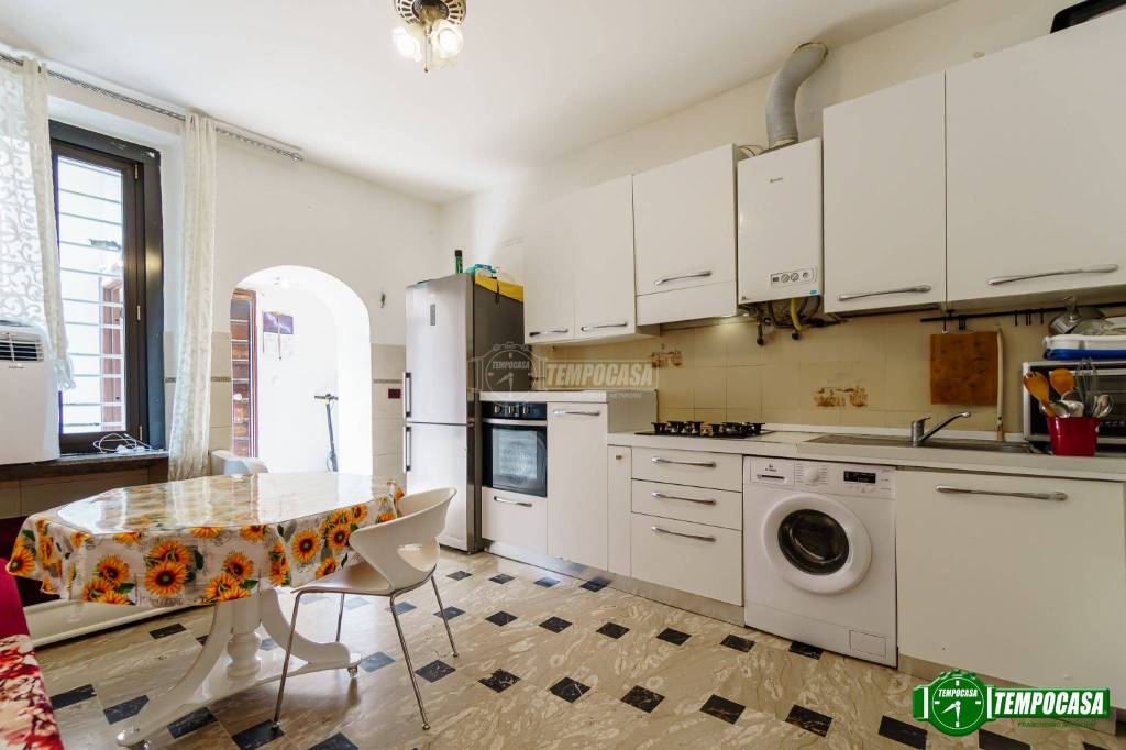 appartamento in vendita a Milano in zona Centro Direzionale