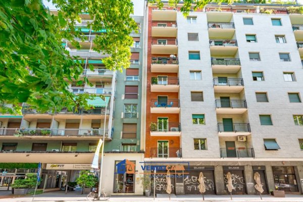 appartamento in vendita a Milano in zona Bullona