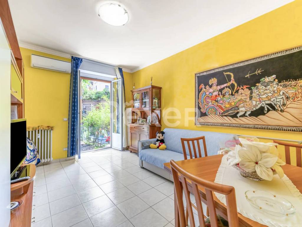 appartamento in vendita a Milano in zona Isola
