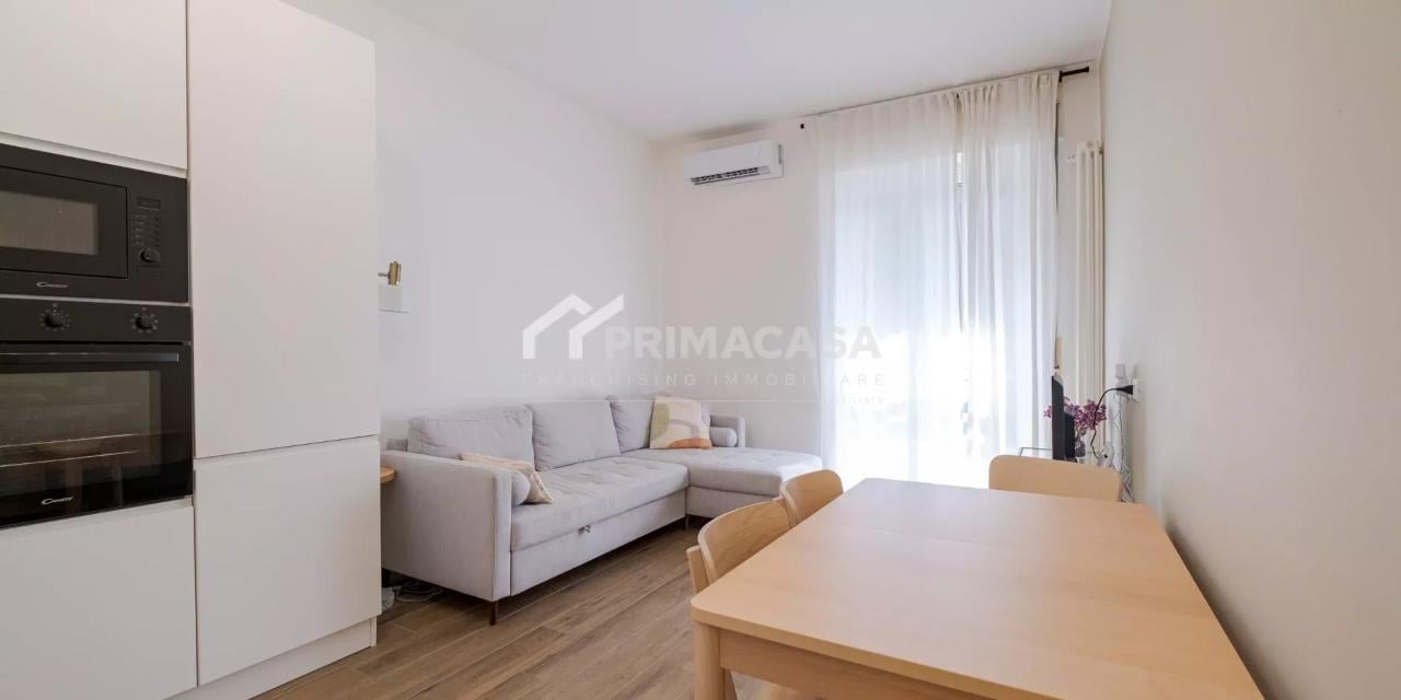 appartamento in vendita a Milano in zona Lorenteggio