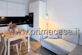 appartamento in vendita a Milano in zona Lorenteggio