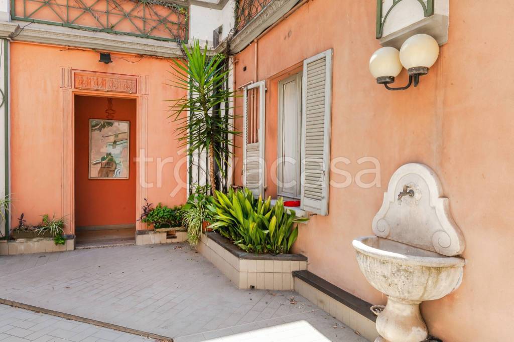 appartamento in vendita a Milano in zona Loreto