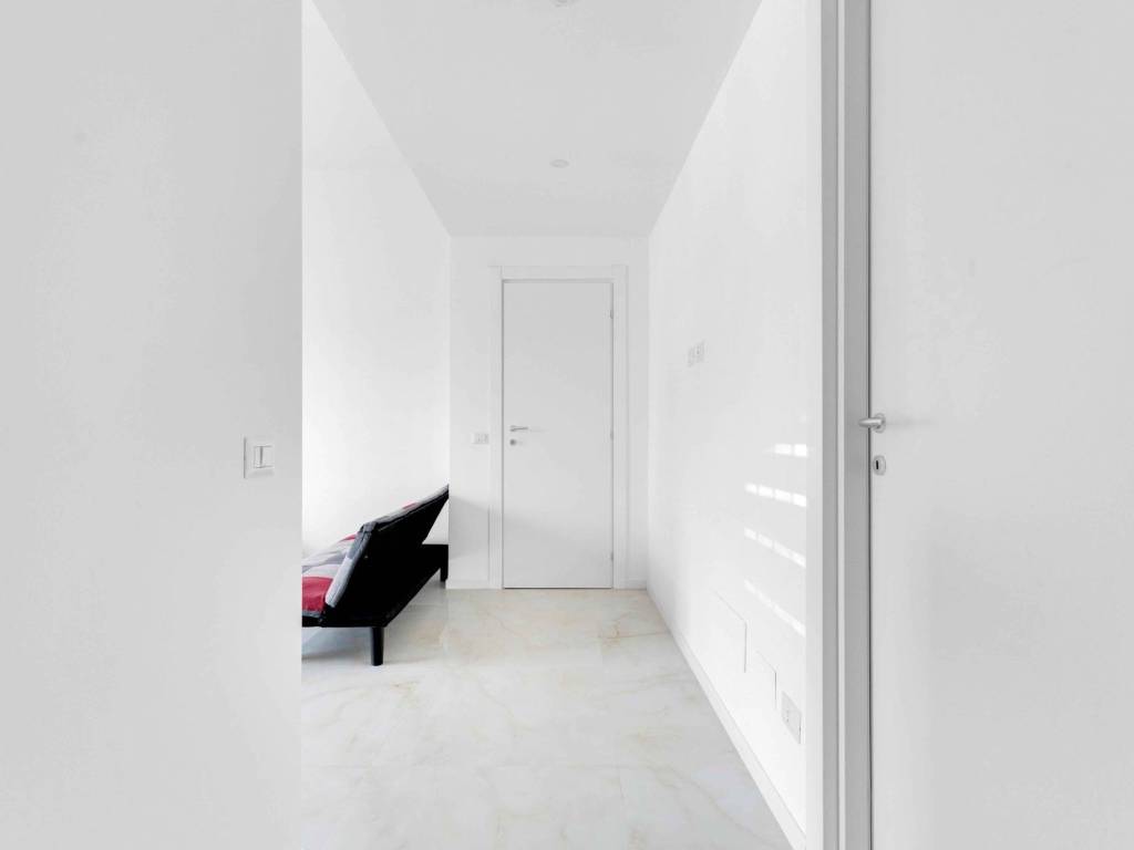 appartamento in vendita a Milano in zona Famagosta
