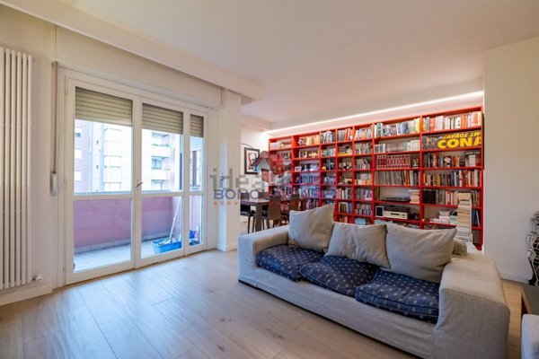 appartamento in vendita a Milano in zona Gallaratese