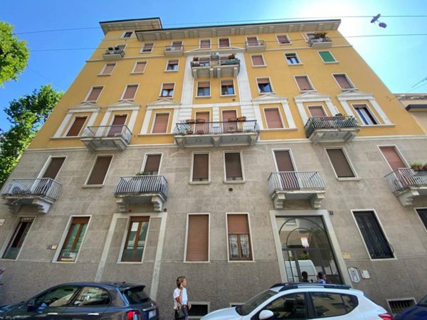 appartamento in vendita a Milano in zona Famagosta