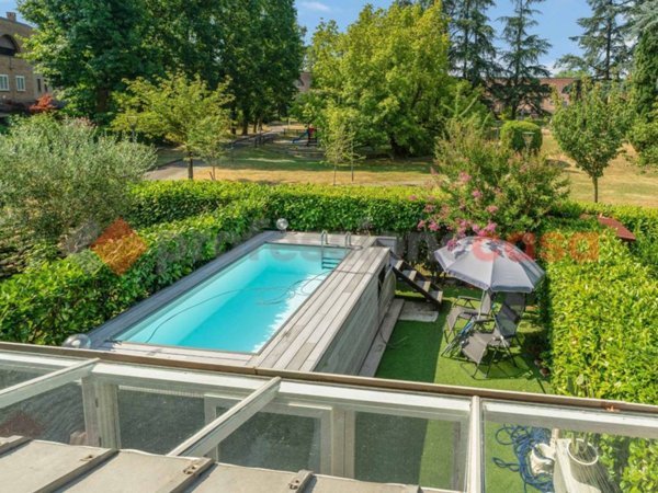 casa indipendente in vendita a Milano in zona Famagosta