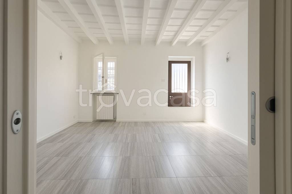 appartamento in vendita a Milano in zona Chiesa Rossa