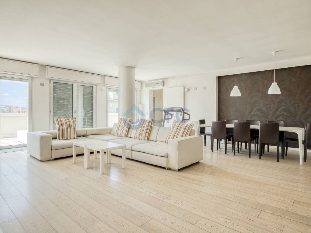 appartamento in vendita a Milano in zona Adriano