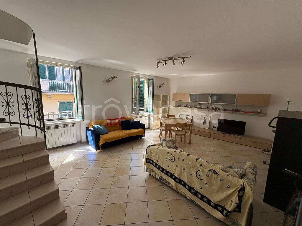 appartamento in vendita a Milano in zona Famagosta