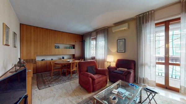 appartamento in vendita a Milano in zona Isola