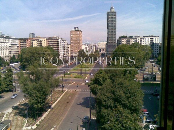 appartamento in vendita a Milano in zona Centro Direzionale