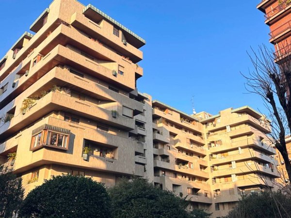 appartamento in vendita a Milano in zona Solari