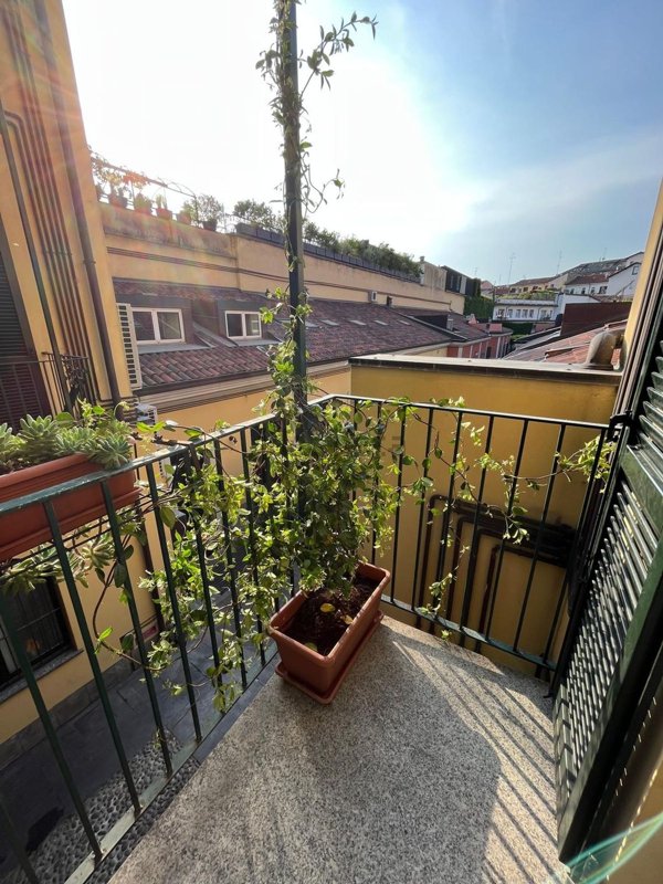 appartamento in vendita a Milano in zona Porta Genova