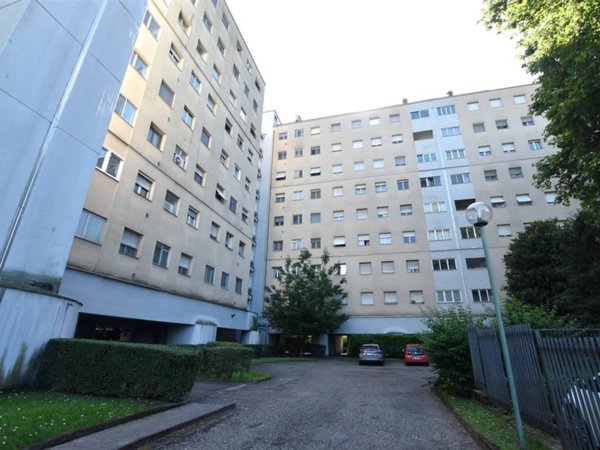 appartamento in vendita a Milano in zona Quarto Cagnino