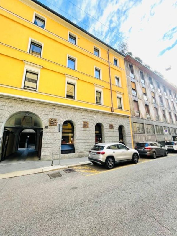 appartamento in vendita a Milano in zona Sant'Ambrogio