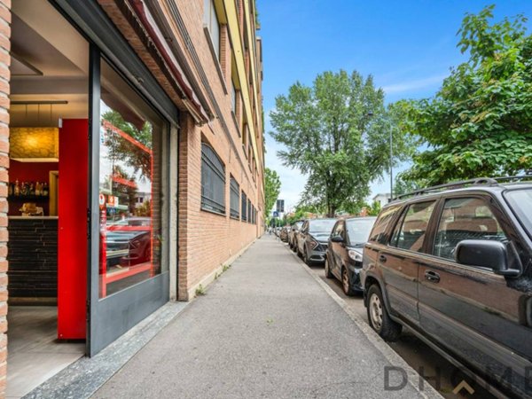 negozio in vendita a Milano in zona Porta Vittoria