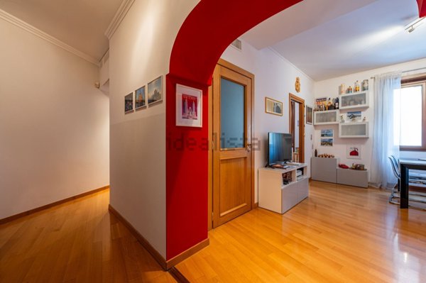appartamento in vendita a Milano in zona Porta Venezia