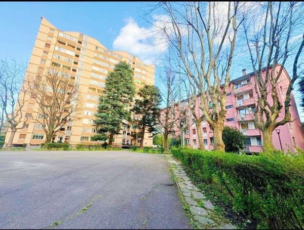 appartamento in vendita a Milano in zona Comasina