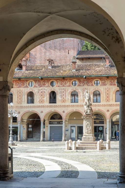 appartamento in vendita a Milano in zona San Cristoforo