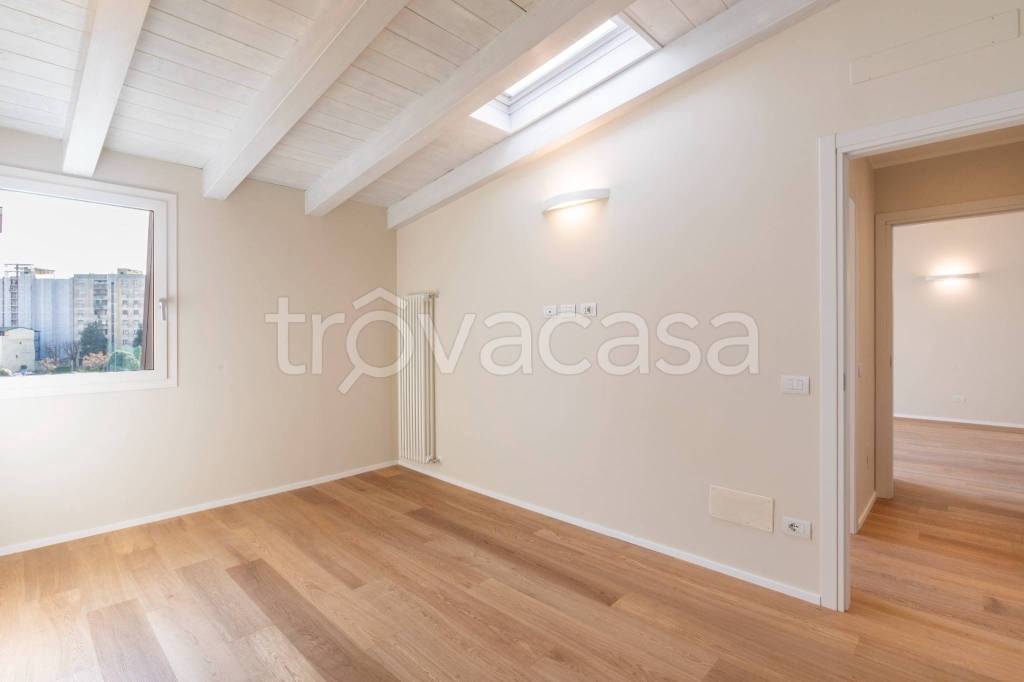 appartamento in vendita a Milano in zona Ghisallo