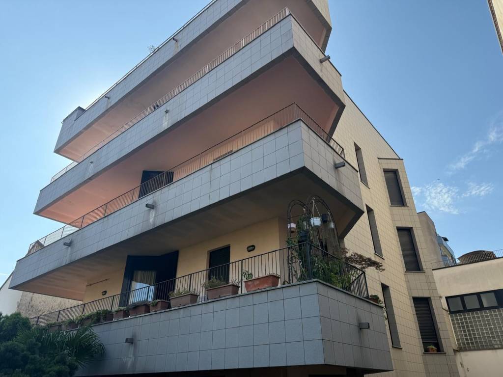 appartamento in vendita a Milano in zona Vigentino