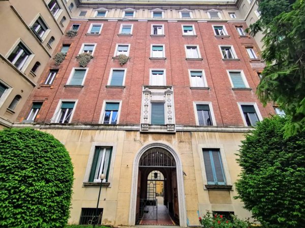appartamento in vendita a Milano in zona Porta Ticinese