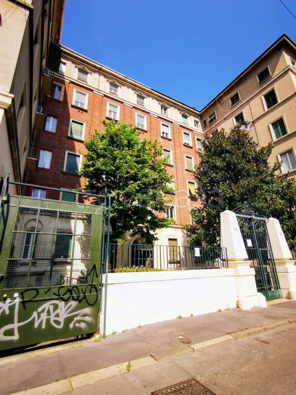 appartamento in vendita a Milano in zona Porta Ticinese